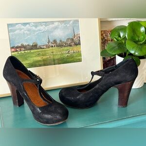 Chie Mihara T-Strap Block Heels - 8